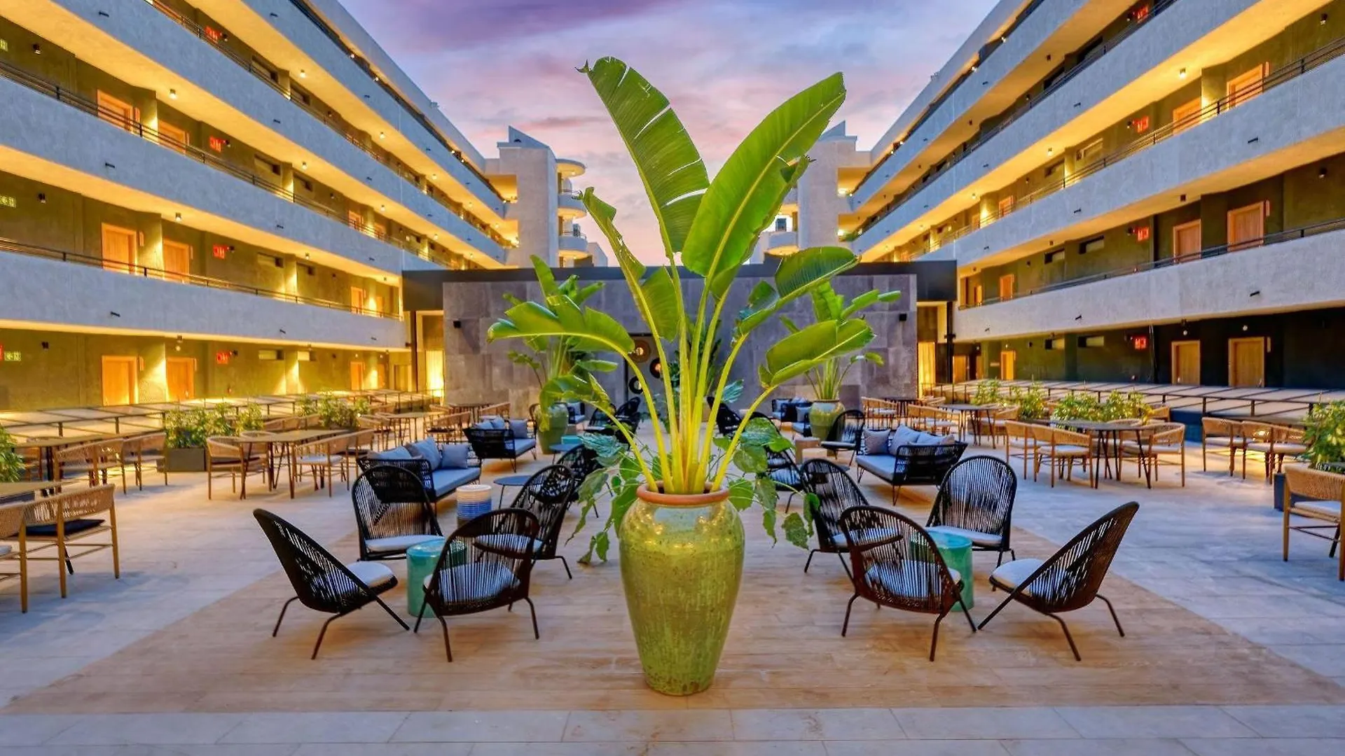 Hovima Suites Costa Adeje (Adults Only) 4*, Costa Adeje (Tenerife)